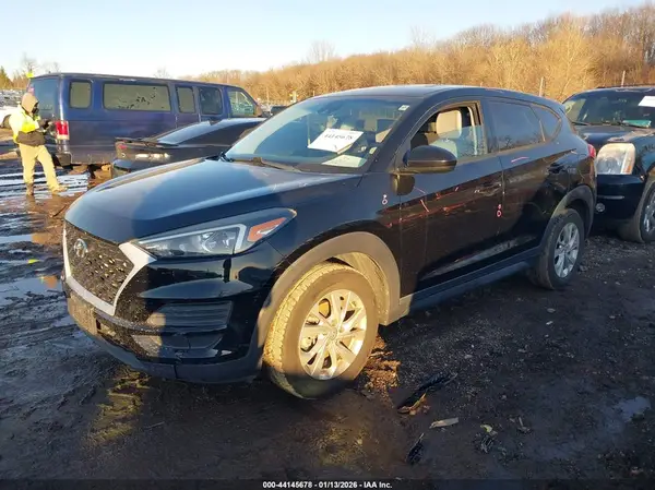 KM8J2CA43KU919919 2019 HYUNDAI TUCSON - Image 2