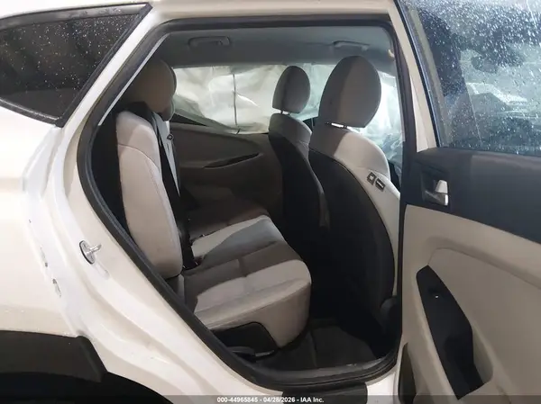KM8J2CA43KU920262 2019 HYUNDAI TUCSON - Image 8