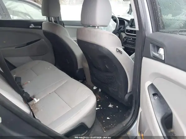 KM8J2CA43KU931696 2019 HYUNDAI TUCSON - Image 8