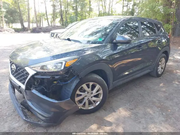 KM8J2CA43KU939023 2019 HYUNDAI TUCSON - Image 2