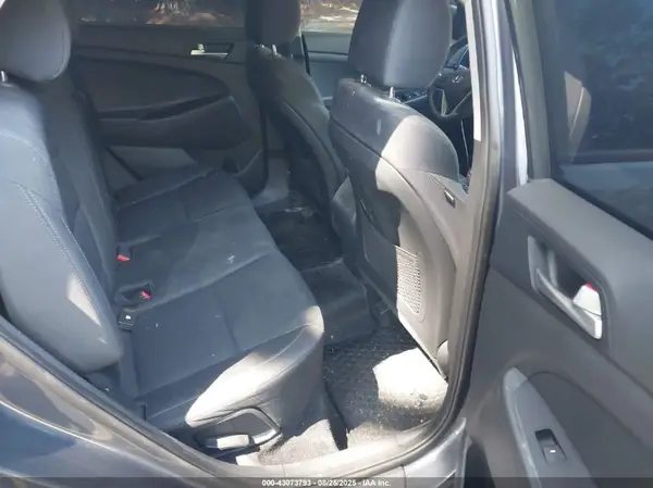 KM8J2CA43KU939023 2019 HYUNDAI TUCSON - Image 8
