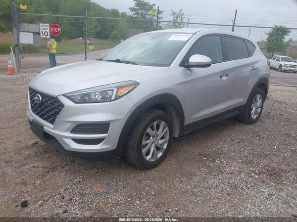 KM8J2CA43KU949132 2019 HYUNDAI TUCSON - Image 2