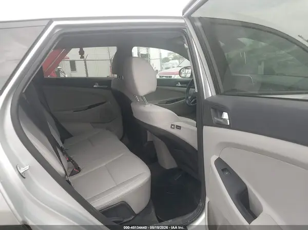 KM8J2CA43KU949132 2019 HYUNDAI TUCSON - Image 8