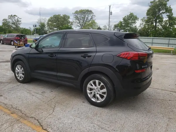 KM8J2CA43KU971339 2019 HYUNDAI TUCSON - Image 2
