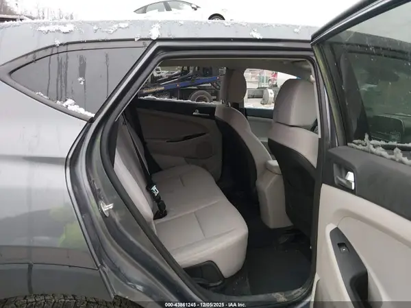 KM8J2CA43KU979618 2019 HYUNDAI TUCSON - Image 8