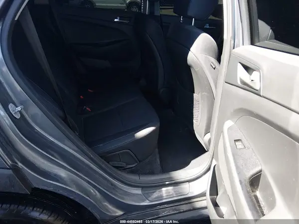 KM8J2CA43KU995463 2019 HYUNDAI TUCSON - Image 8
