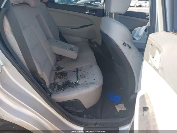KM8J2CA43LU114214 2020 HYUNDAI TUCSON - Image 8