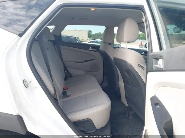 KM8J2CA43LU175370 2020 HYUNDAI TUCSON - Image 8
