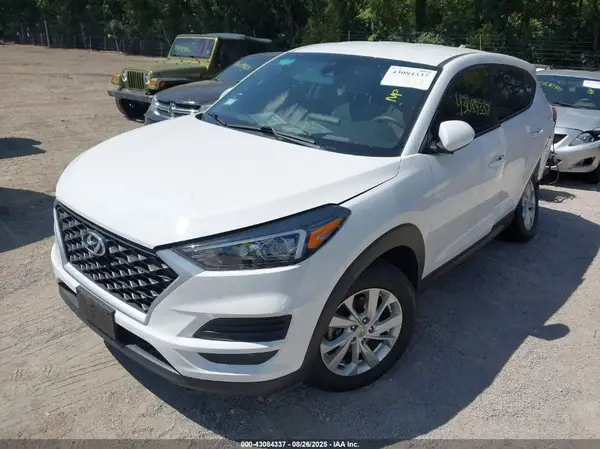 KM8J2CA43LU218315 2020 HYUNDAI TUCSON - Image 2