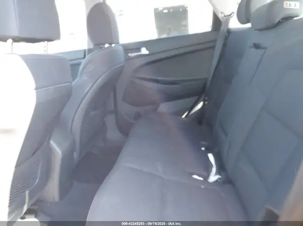 KM8J2CA43LU241898 2020 HYUNDAI TUCSON - Image 8
