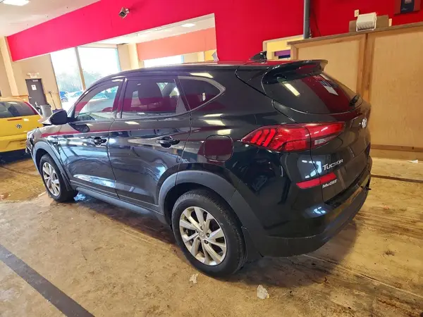 KM8J2CA43MU341971 2021 HYUNDAI TUCSON - Image 2