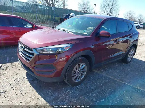 KM8J2CA44JU631308 2018 HYUNDAI TUCSON - Image 2