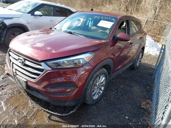 KM8J2CA44JU633088 2018 HYUNDAI TUCSON - Image 2