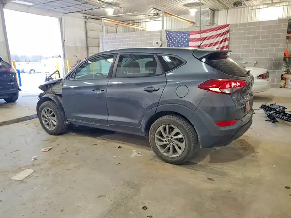 KM8J2CA44JU654880 2018 HYUNDAI TUCSON - Image 2