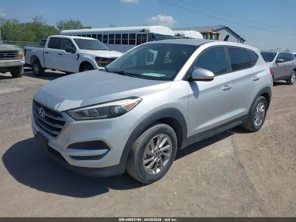 KM8J2CA44JU655866 2018 HYUNDAI TUCSON - Image 2