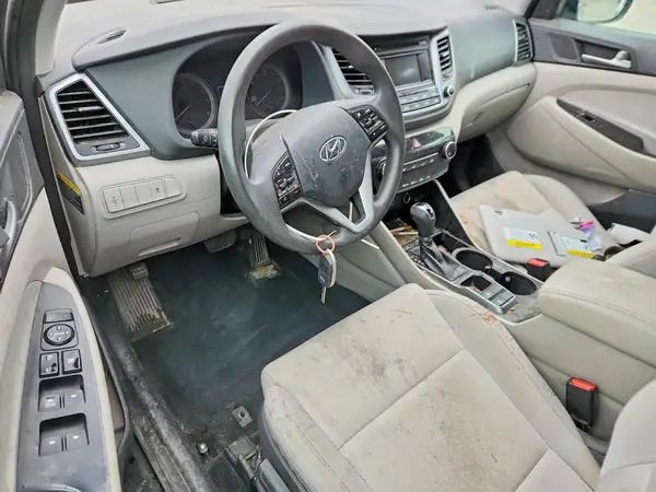 KM8J2CA44JU657603 2018 HYUNDAI TUCSON - Image 8