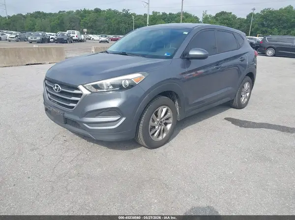 KM8J2CA44JU658170 2018 HYUNDAI TUCSON - Image 2