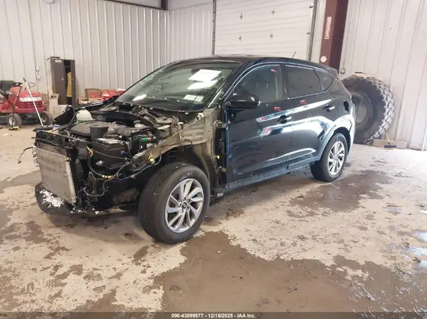 KM8J2CA44JU662588 2018 HYUNDAI TUCSON - Image 2