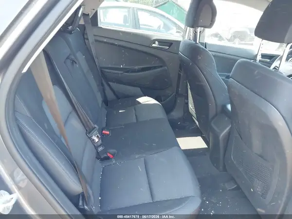 KM8J2CA44JU703415 2018 HYUNDAI TUCSON - Image 8