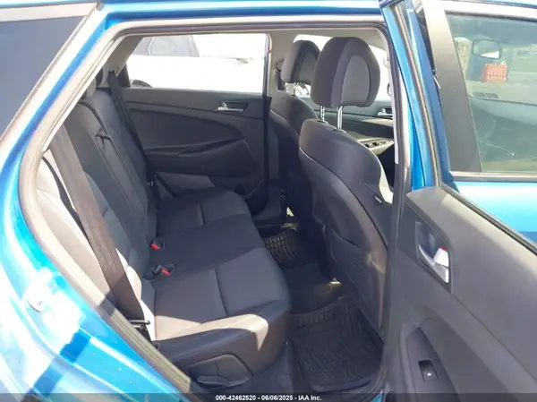 KM8J2CA44JU708646 2018 HYUNDAI TUCSON - Image 8