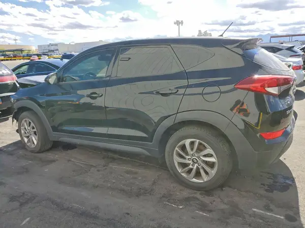 KM8J2CA44JU780883 2018 HYUNDAI TUCSON - Image 2