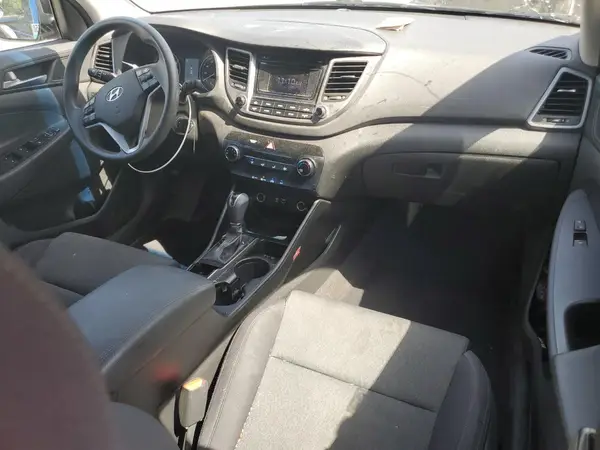 KM8J2CA44JU804020 2018 HYUNDAI TUCSON - Image 8