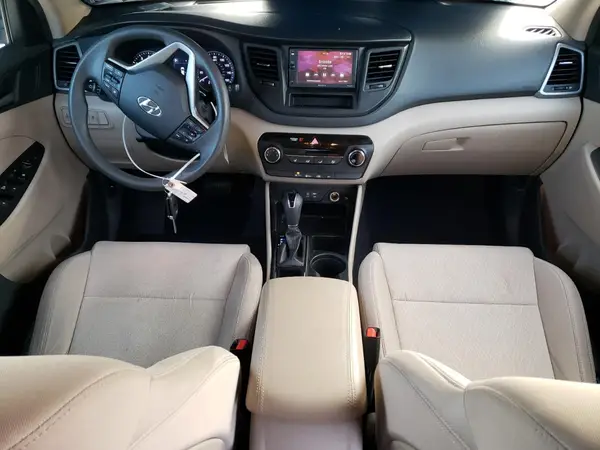 KM8J2CA44JU806270 2018 HYUNDAI TUCSON - Image 8