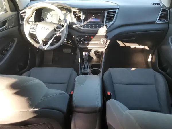 KM8J2CA44JU816068 2018 HYUNDAI TUCSON - Image 8