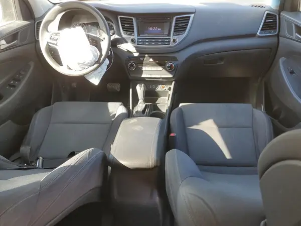 KM8J2CA44JU821237 2018 HYUNDAI TUCSON - Image 8