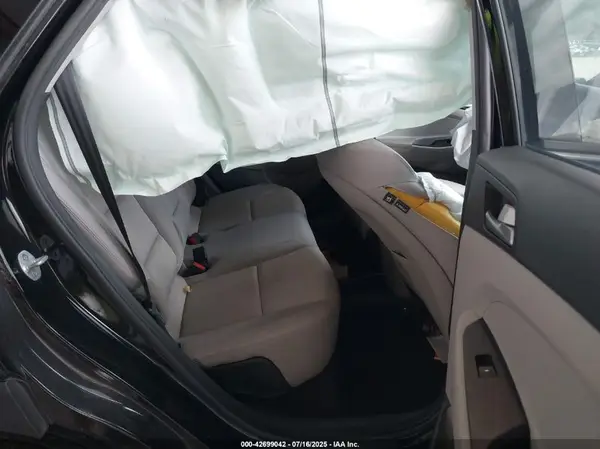 KM8J2CA44JU821349 2018 HYUNDAI TUCSON - Image 8