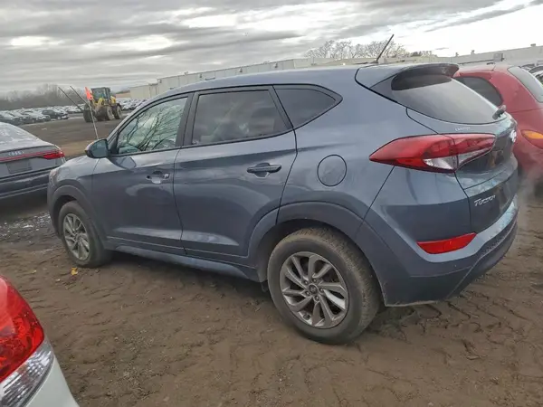 KM8J2CA44JU829371 2018 HYUNDAI TUCSON - Image 2