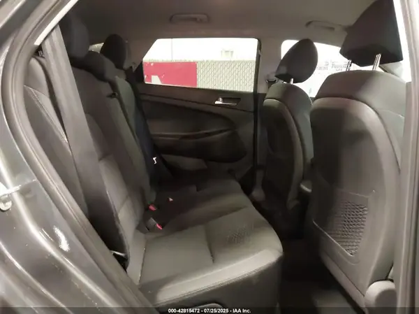 KM8J2CA44KU005341 2019 HYUNDAI TUCSON - Image 8
