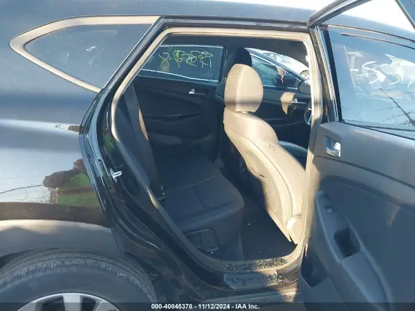 KM8J2CA44KU042437 2019 HYUNDAI TUCSON - Image 8