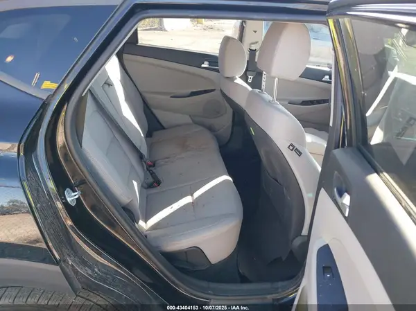 KM8J2CA44KU059724 2019 HYUNDAI TUCSON - Image 8