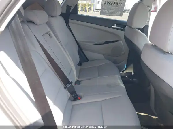 KM8J2CA44KU847421 2019 HYUNDAI TUCSON - Image 8