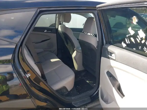 KM8J2CA44KU850030 2019 HYUNDAI TUCSON - Image 8