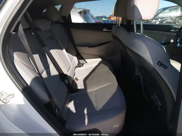 KM8J2CA44KU858824 2019 HYUNDAI TUCSON - Image 8