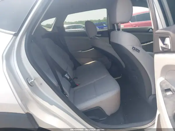 KM8J2CA44KU869936 2019 HYUNDAI TUCSON - Image 8