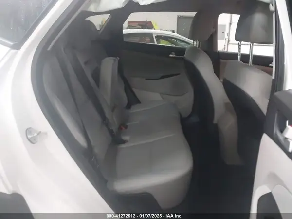 KM8J2CA44KU871122 2019 HYUNDAI TUCSON - Image 8