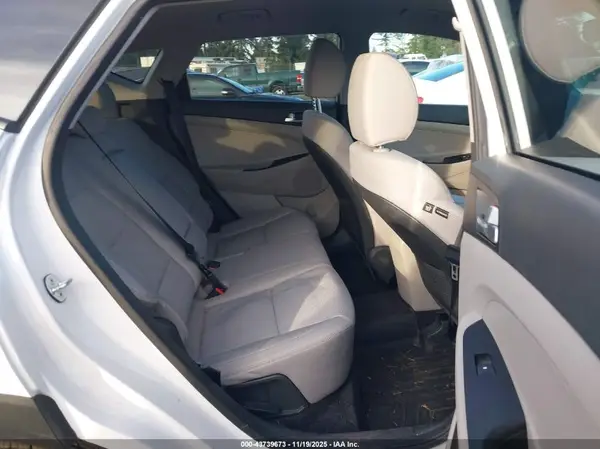 KM8J2CA44KU879365 2019 HYUNDAI TUCSON - Image 8
