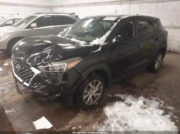 KM8J2CA44KU880113 2019 HYUNDAI TUCSON - Image 2