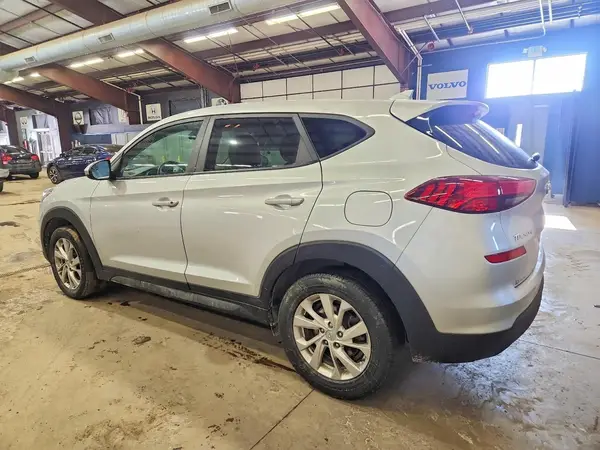 KM8J2CA44KU881018 2019 HYUNDAI TUCSON - Image 2