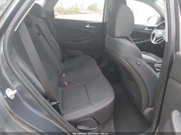 KM8J2CA44KU889720 2019 HYUNDAI TUCSON - Image 8