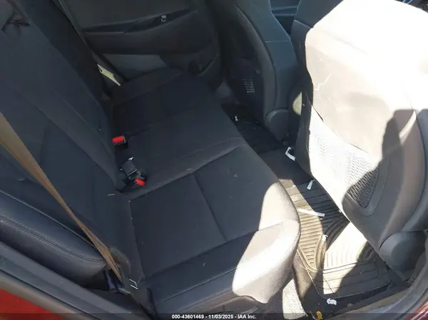 KM8J2CA44KU895291 2019 HYUNDAI TUCSON - Image 8