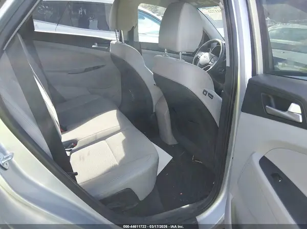 KM8J2CA44KU909500 2019 HYUNDAI TUCSON - Image 8