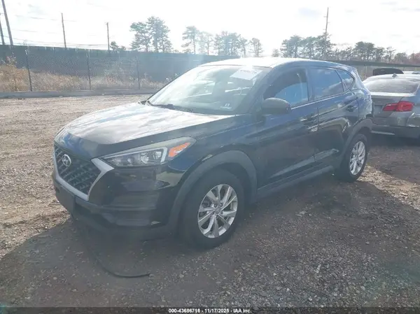 KM8J2CA44KU949365 2019 HYUNDAI TUCSON - Image 2