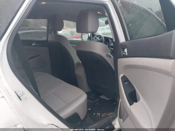 KM8J2CA44KU952332 2019 HYUNDAI TUCSON - Image 8