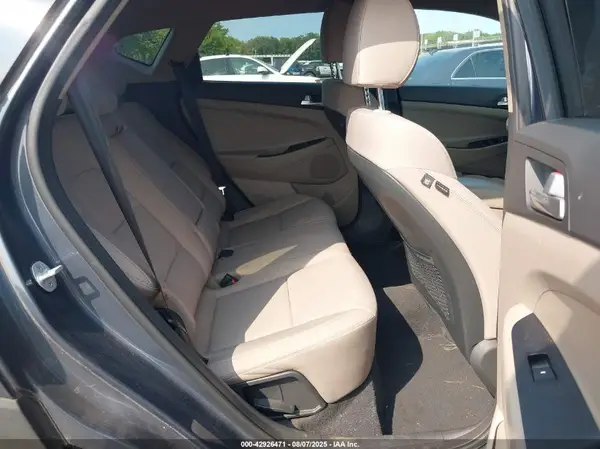 KM8J2CA44KU995407 2019 HYUNDAI TUCSON - Image 8