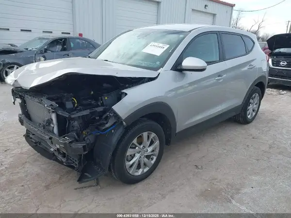 KM8J2CA44MU383596 2021 HYUNDAI TUCSON - Image 2