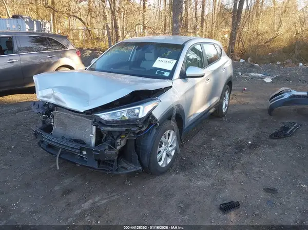 KM8J2CA44MU394551 2021 HYUNDAI TUCSON - Image 2